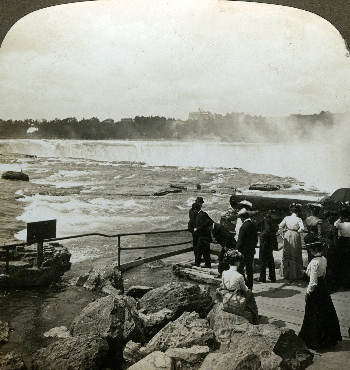 Terrapin Point, Goat Island, Niagara Falls, USA. alkotó: H. C. White