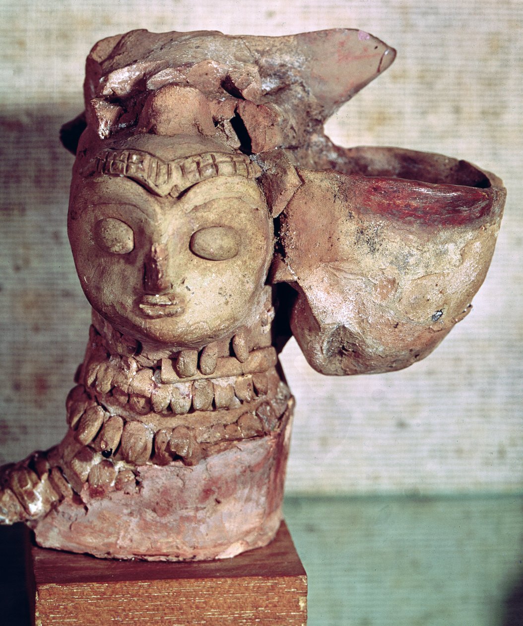 Női fej formájú lámpa, Mohenjo-Daro, Indus Valley, Pakisztán, ie 3000-1500 alkotó: Harappan