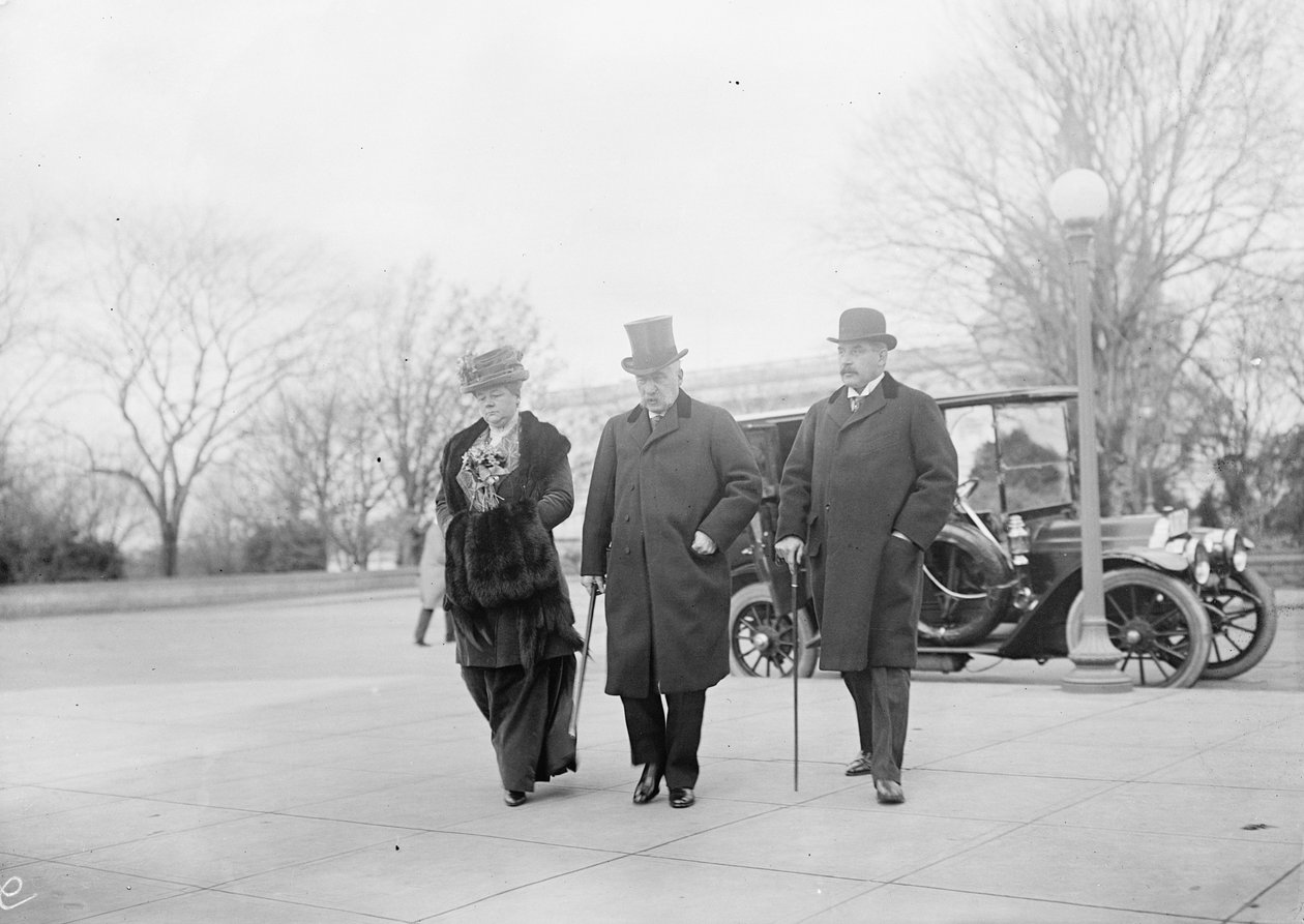 John Pierpont Morgan fiával és lányával a Money Trust Investigationben vesz részt alkotó: Harris & Ewing