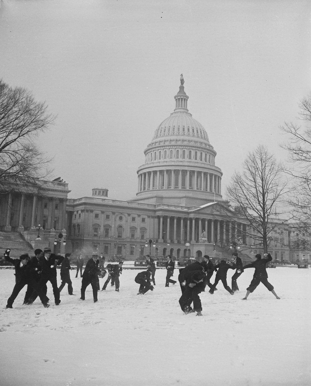 Hógolyócsata az USA Capitoliuma előtt (Washington, D.C.) alkotó: Harris & Ewing