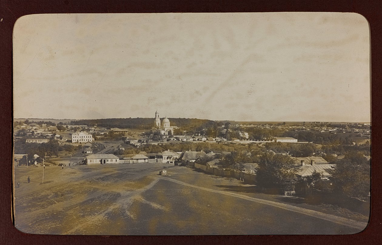 Első világháború: Ukrajna 1914-1916 között a német hadsereg inváziója idején. Kilátás egy Rakitnoe-ra (f/w fotó) alkotó: Heldenfriedhof Dsessentniki (attr. to)