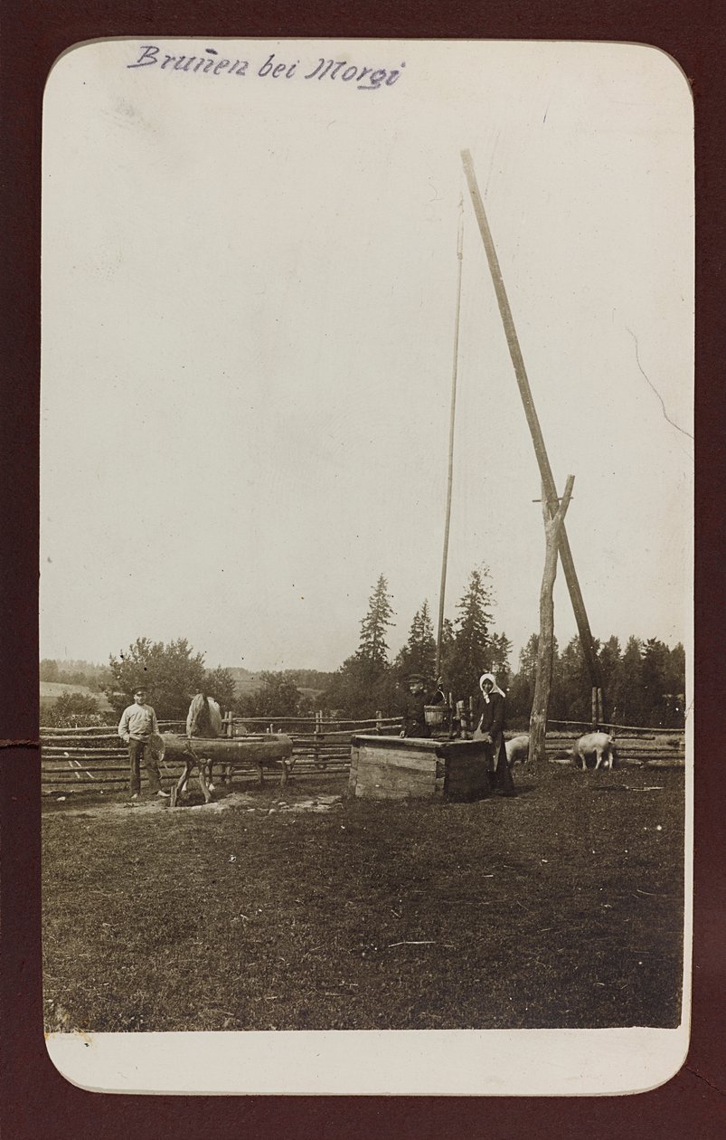 Első világháború: Ukrajna 1914-1916 között a német hadsereg inváziója idején. Egy kút (f/w fotó) alkotó: Heldenfriedhof Dsessentniki (attr. to)