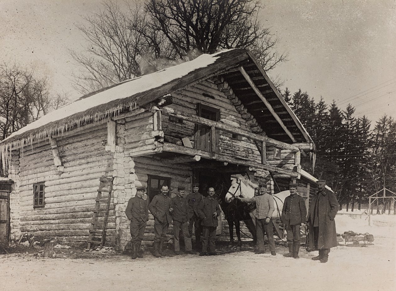 Első világháború: Ukrajna 1914-1916 között a német hadsereg inváziója idején. Egy ház katonai eleje (f/w fotó) alkotó: Heldenfriedhof Dsessentniki (attr. to)