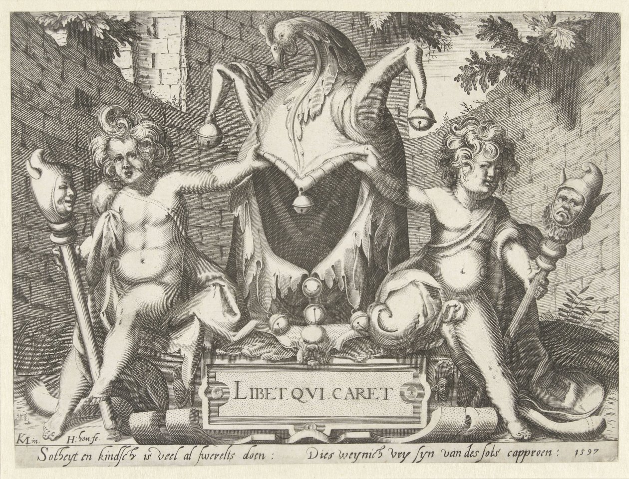 Két putti bolond csuklyával Libet qui caret (cím az objektumon) alkotó: Hendrick Hondius (I)
