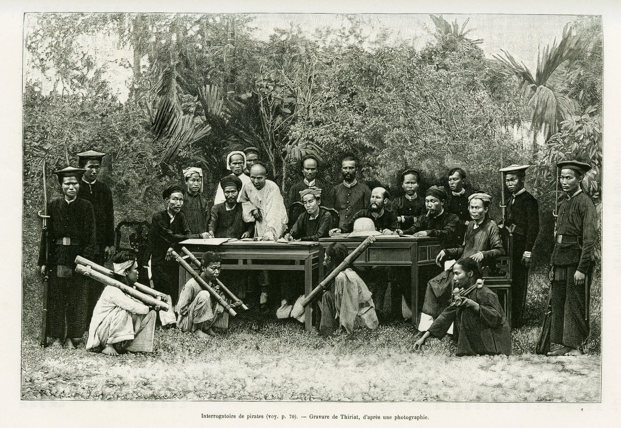 Kalózok kihallgatása. Thiriat metszet, fénykép után, a Trente mois au Tonkin című történet illusztrálására 1884-ben, Doctor Hocquard, in le tour du monde 1889, rendező: Edouard Charton (1807-1890), Hachette, Párizs. alkotó: Henri Thiriat