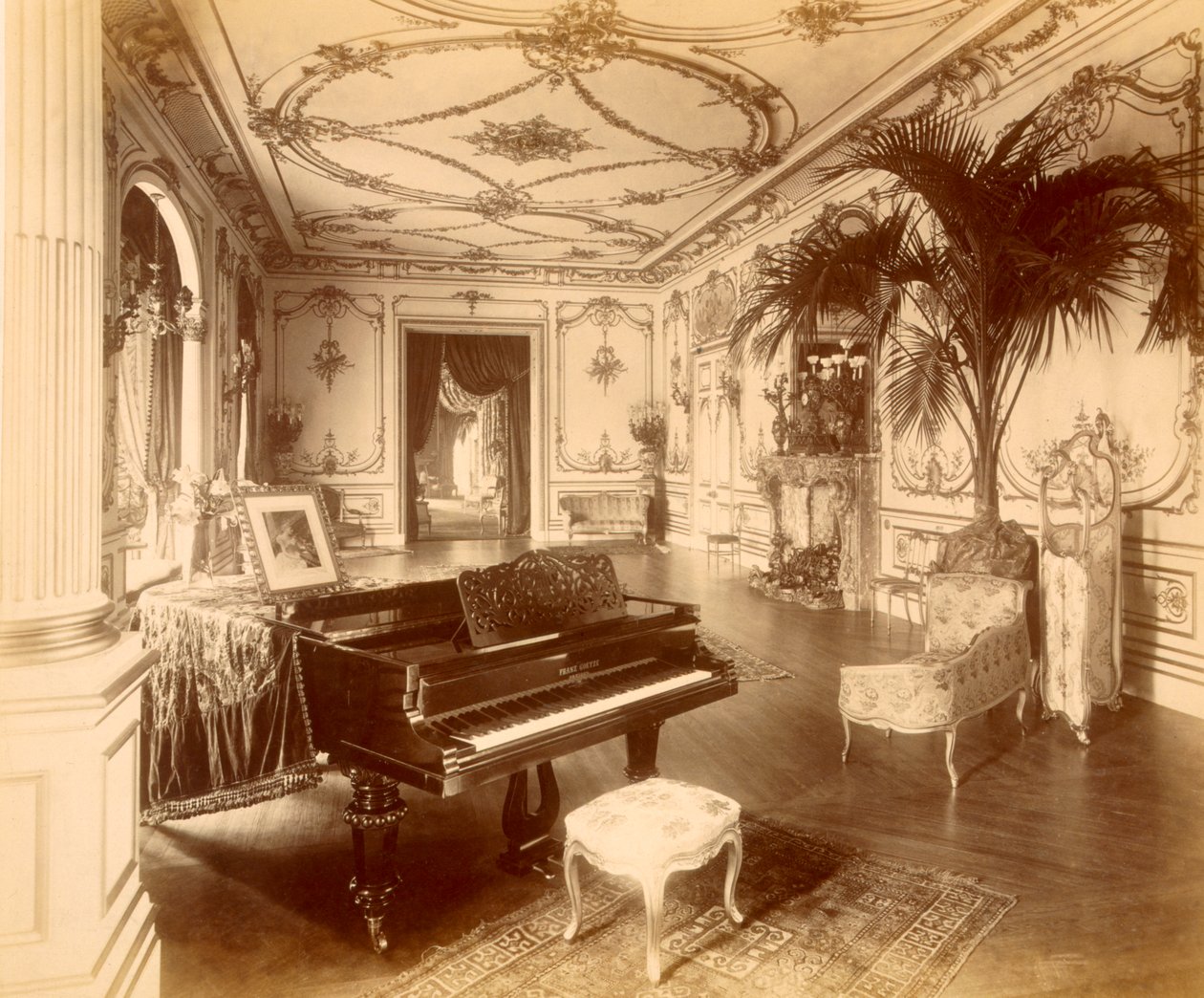 A londoni Grosvenor Place 17. szám alatti bálterem alkotó: Henry Bedford Lemere
