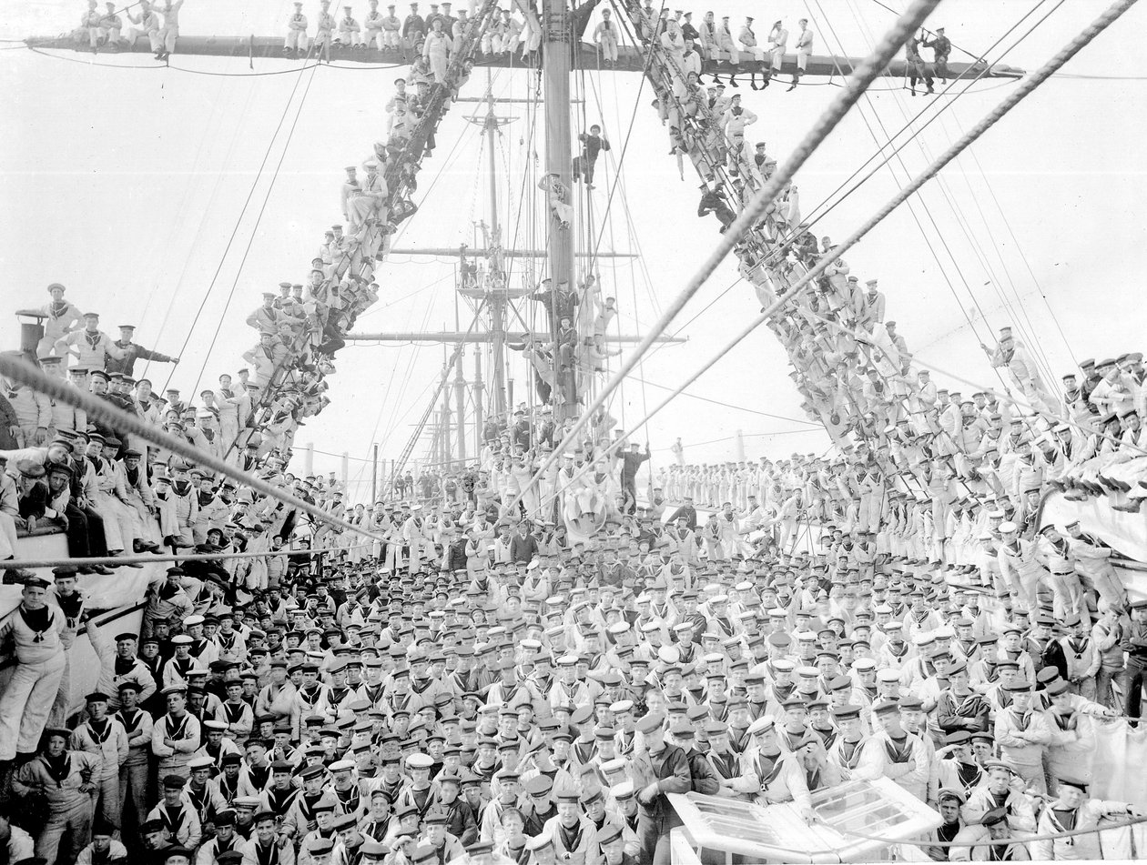 Fiúk a HMS Impregnable kiképzőhajó fedélzetén Plymouthban, 1906 alkotó: Henry Crockett