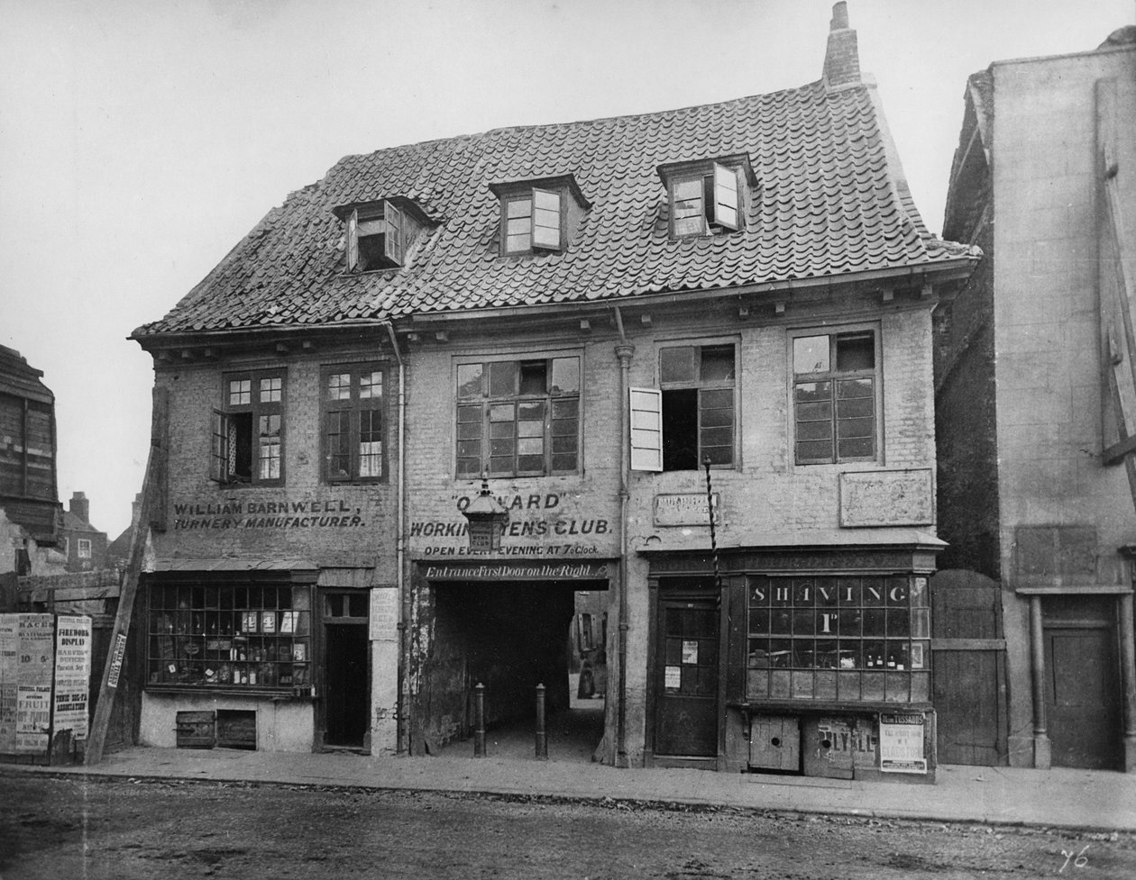 Old House, Palace Yard, Lambeth, 1883 körül alkotó: Henry Dixon