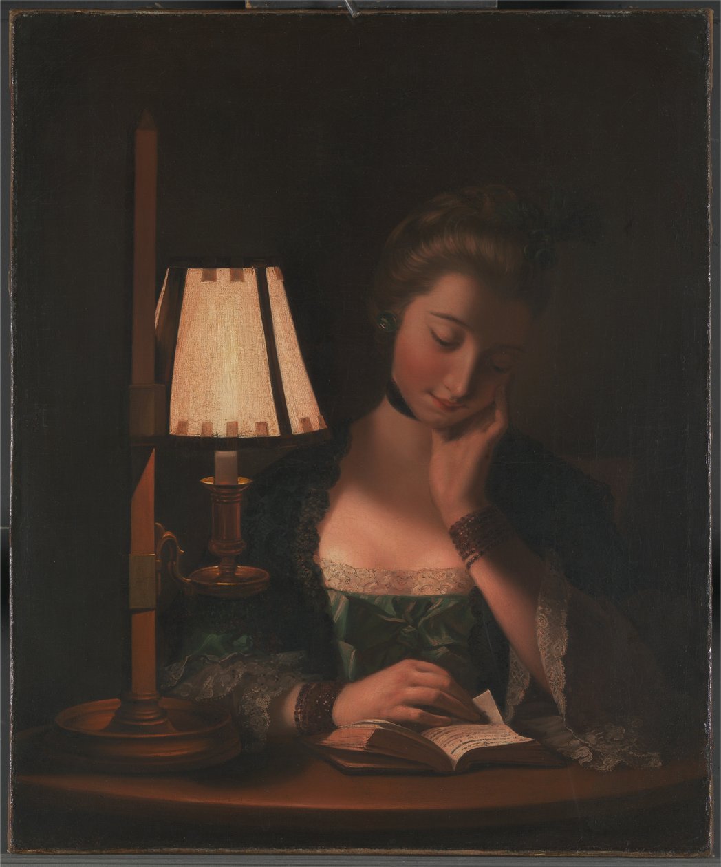 Nő olvasás egy papírharang árnyékoló mellett alkotó: Henry Robert Morland
