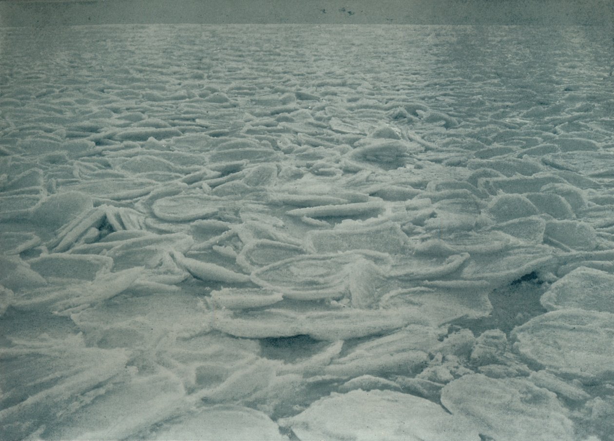 Nehéz csomag, amelyben a hajót feltartották, 1912, 1913. alkotó: Herbert Ponting