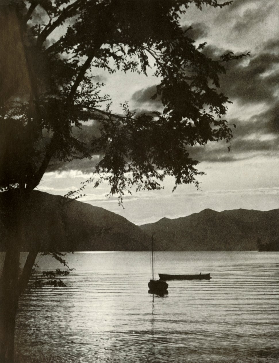 Chuzenji-tó, 1910. alkotó: Herbert Ponting