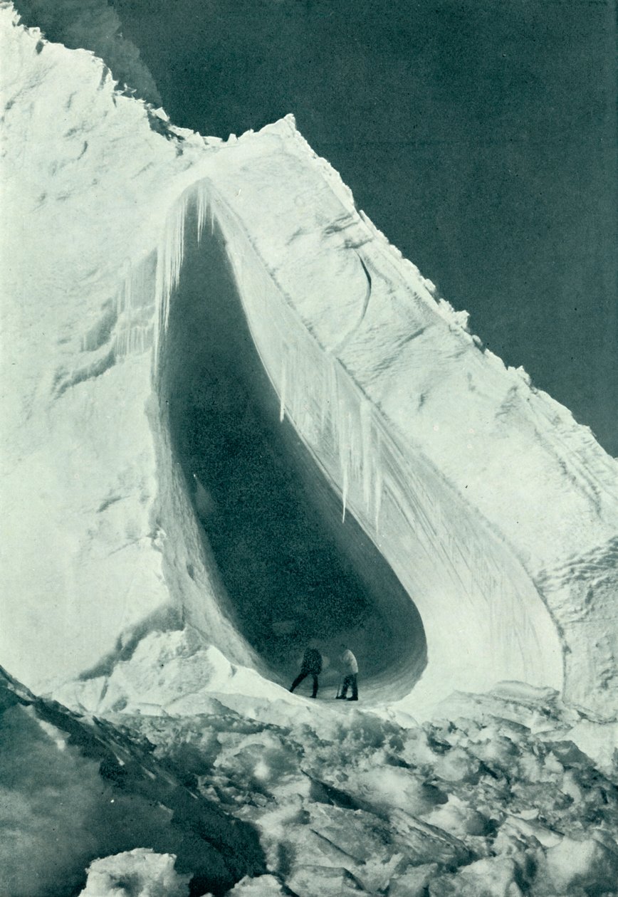 The Arch Berg from Without, c19101913, 1913 alkotó: Herbert Ponting