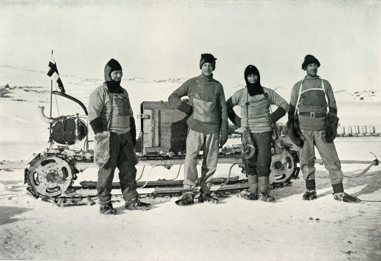 A motoros parti balról jobbra – Lashly, B.C. Day, hadnagy. Evans, Hooper, 1911. október, 1913 alkotó: Herbert Ponting