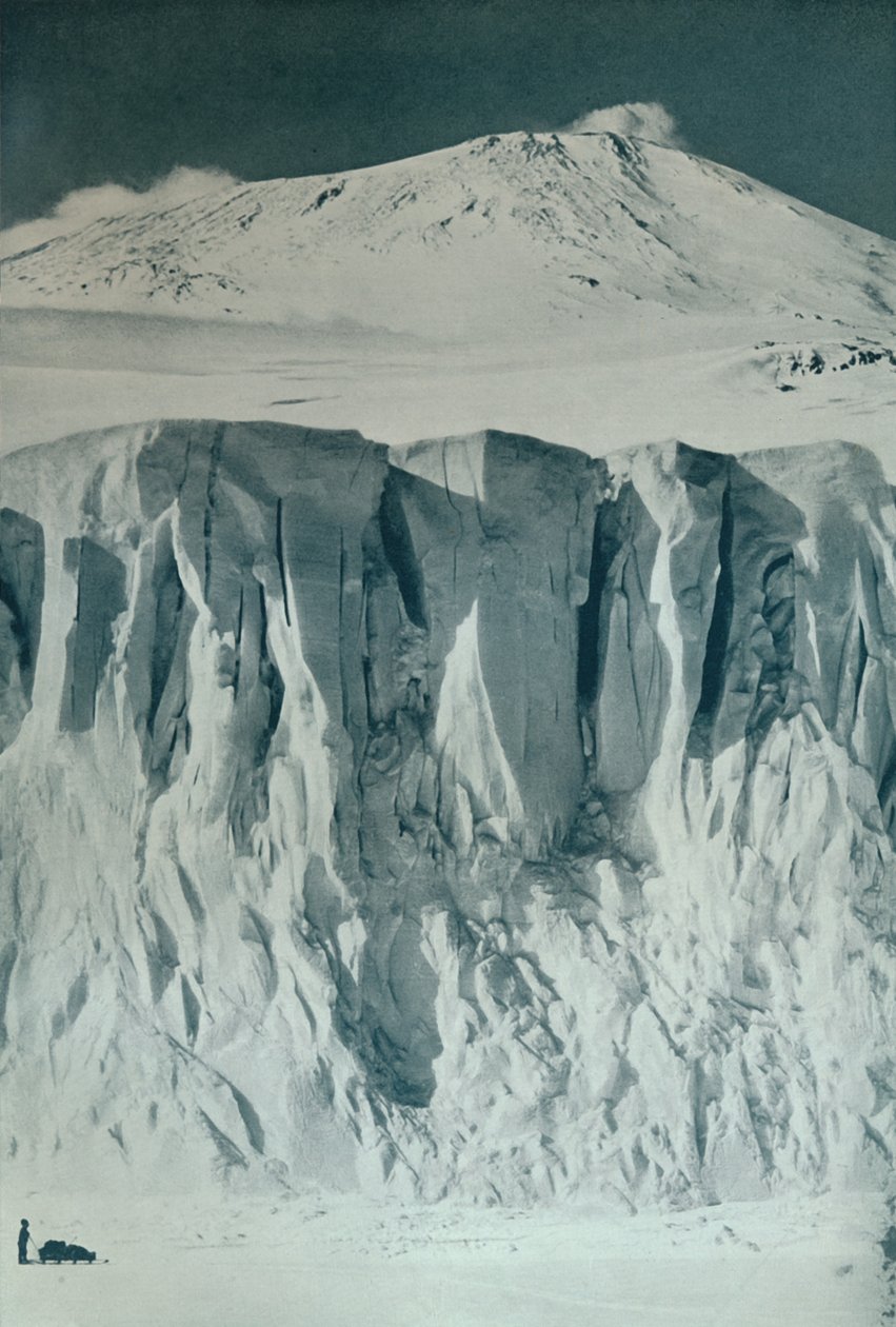 Az Erebus-hegy sáncai, 1911, 1913 alkotó: Herbert Ponting