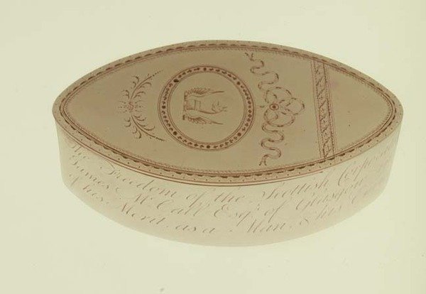 Freedom doboz, amelyet a Scottish Corporation of Cork ajándékozott James McCallnak, 1790 (ezüst) alkotó: Hester Bateman