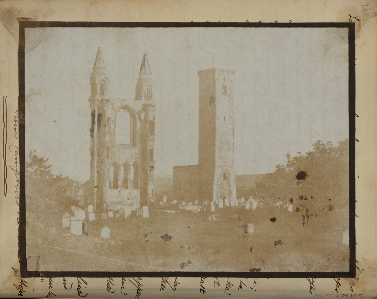 St. Regulus Tower és a St. Andrews keleti kapuja északnyugat felől. alkotó: Hill and Adamson
