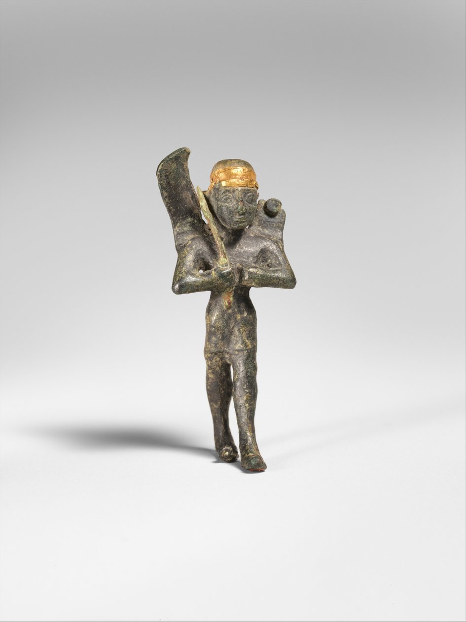 Szárnyas istenség, ie 1300 körül (bronz, arany) alkotó: Hittite