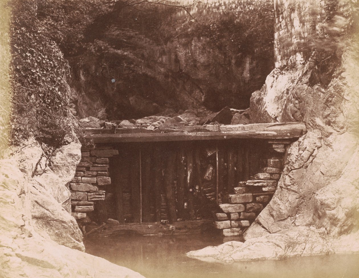 A Malom-gát,1855 (fotó) alkotó: Hugh Owen