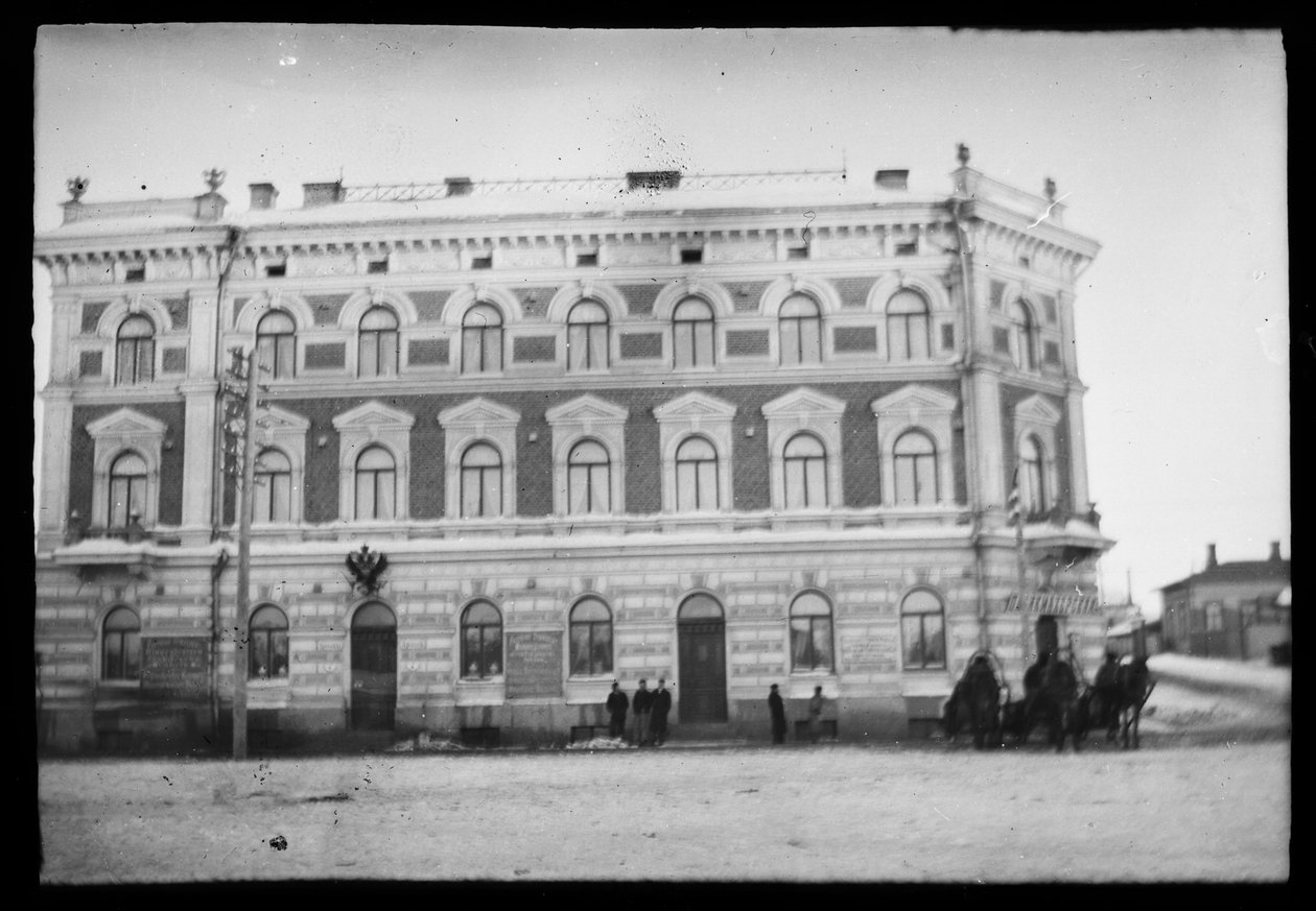 Vyborg apteekintalo a Vörös Szökőkút téren alkotó: Hugo Simberg