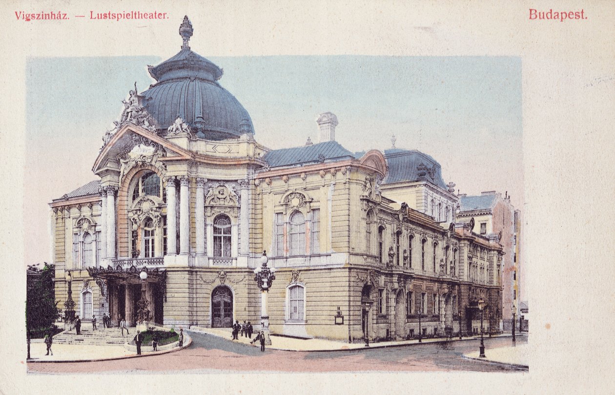 Képeslap a budapesti Nagykörúti Vigszinházat (Vígszínházat) ábrázoló 1900 körül (színes fotó után) alkotó: Hungarian School