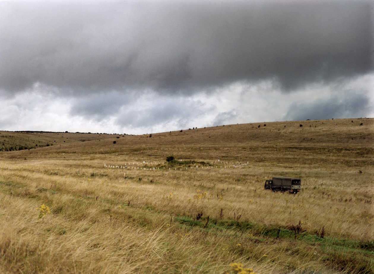 Barrow a Salisbury Plain-on, Wiltshire, 1999 alkotó: IJ Leonard