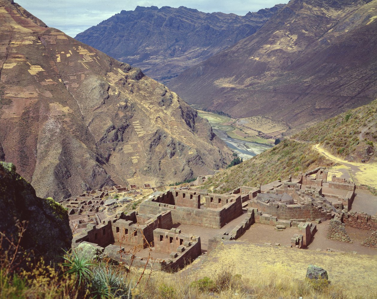 Templomépületek és Intihuatana alkotó: Incan