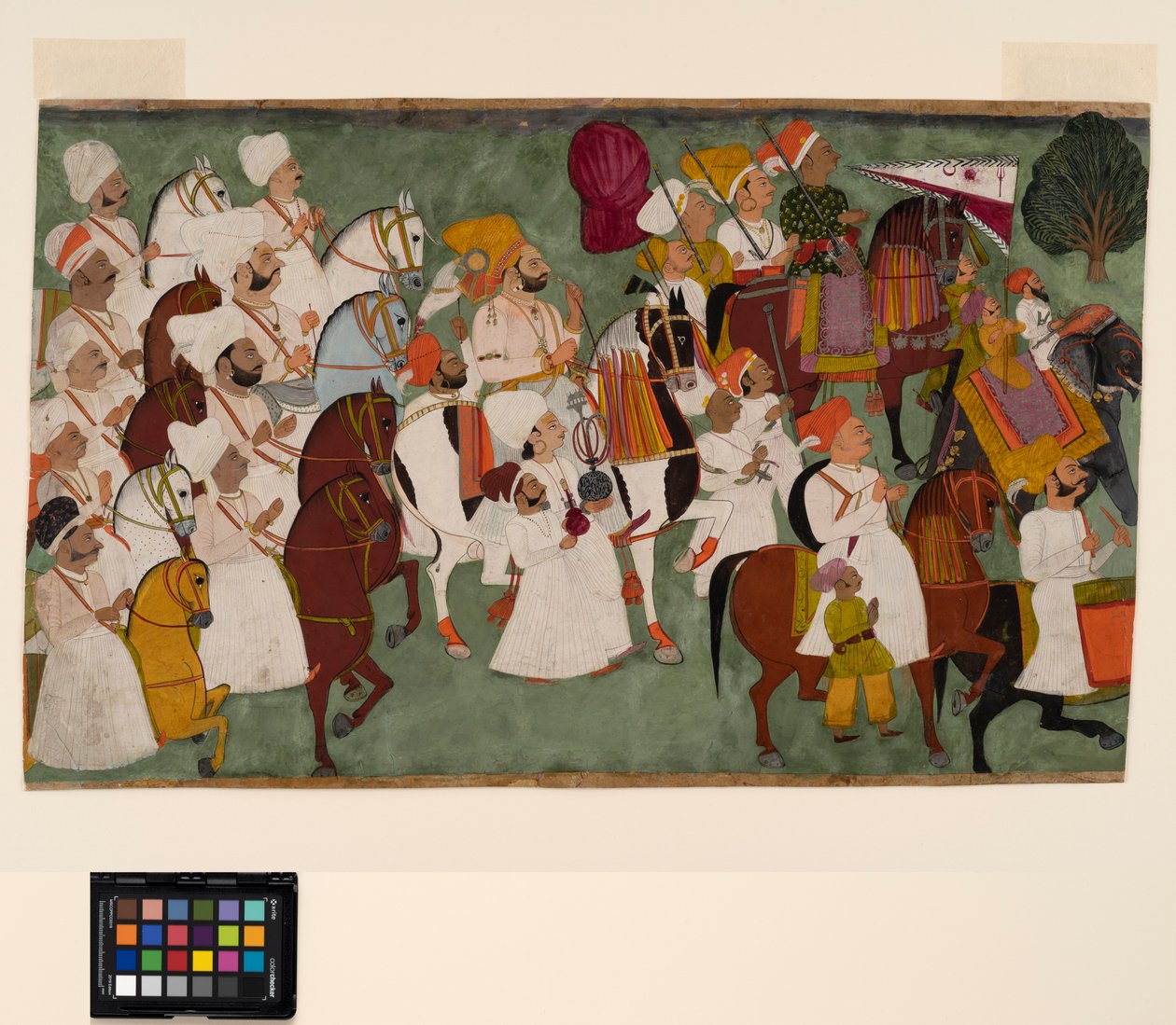Akhi Singh lovaglás kíséretével, 1750 körül (átlátszatlan akvarell és arany papíron) alkotó: Indian School