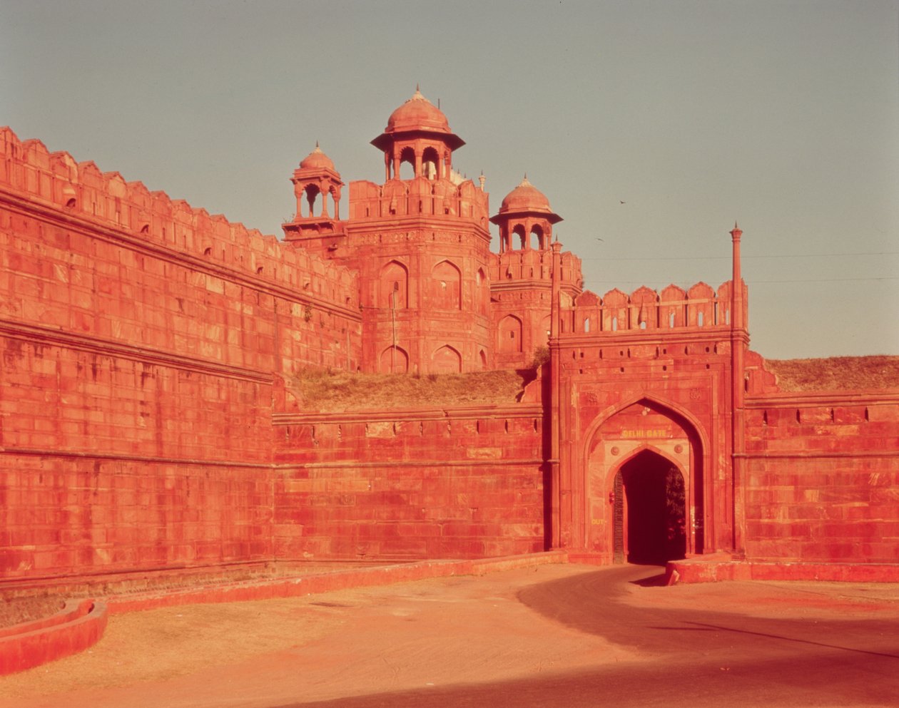 Delhi-kapu a Vörös Erődben, 1639-48 között épült alkotó: Indian School