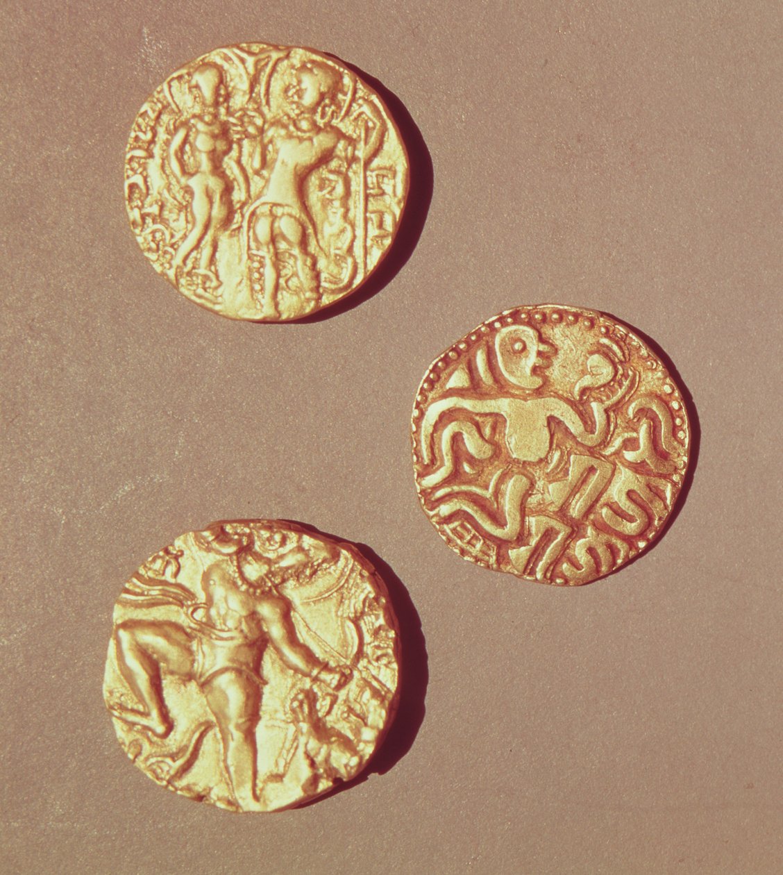 Kumargupta I (425-454), Chandragupta I (320-335) és Sri Rajray (arany) dinárja alkotó: Indian School
