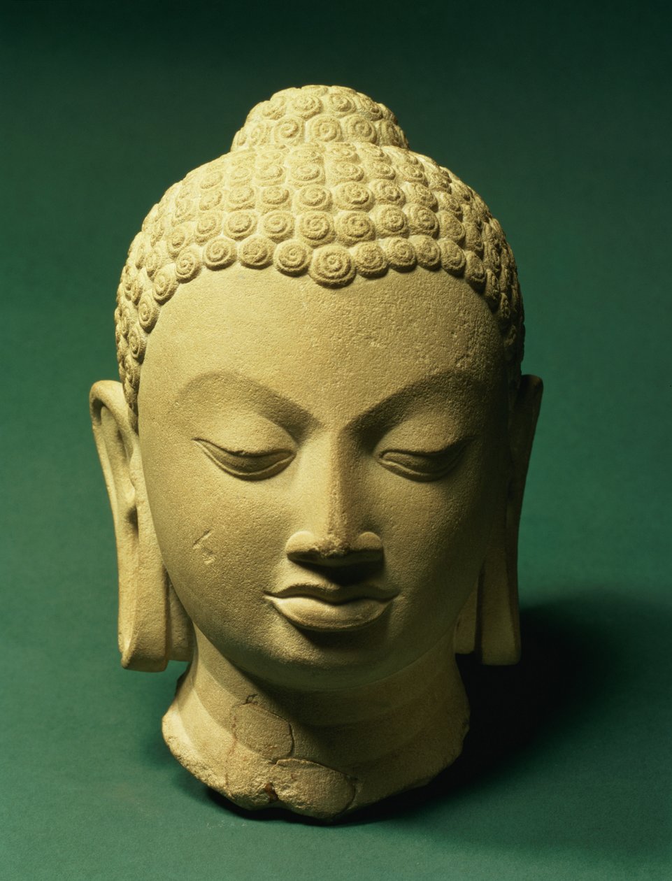 Buddha feje, Sarnath (homokkő) alkotó: Indian School