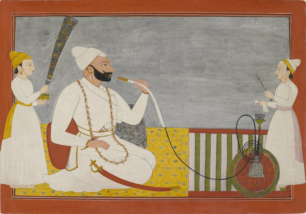 Raja Ajmat Dev of Mankot Smoking a Hookah, 1730 körül (gouache ezüsttel és arannyal a papíron) alkotó: Indian School