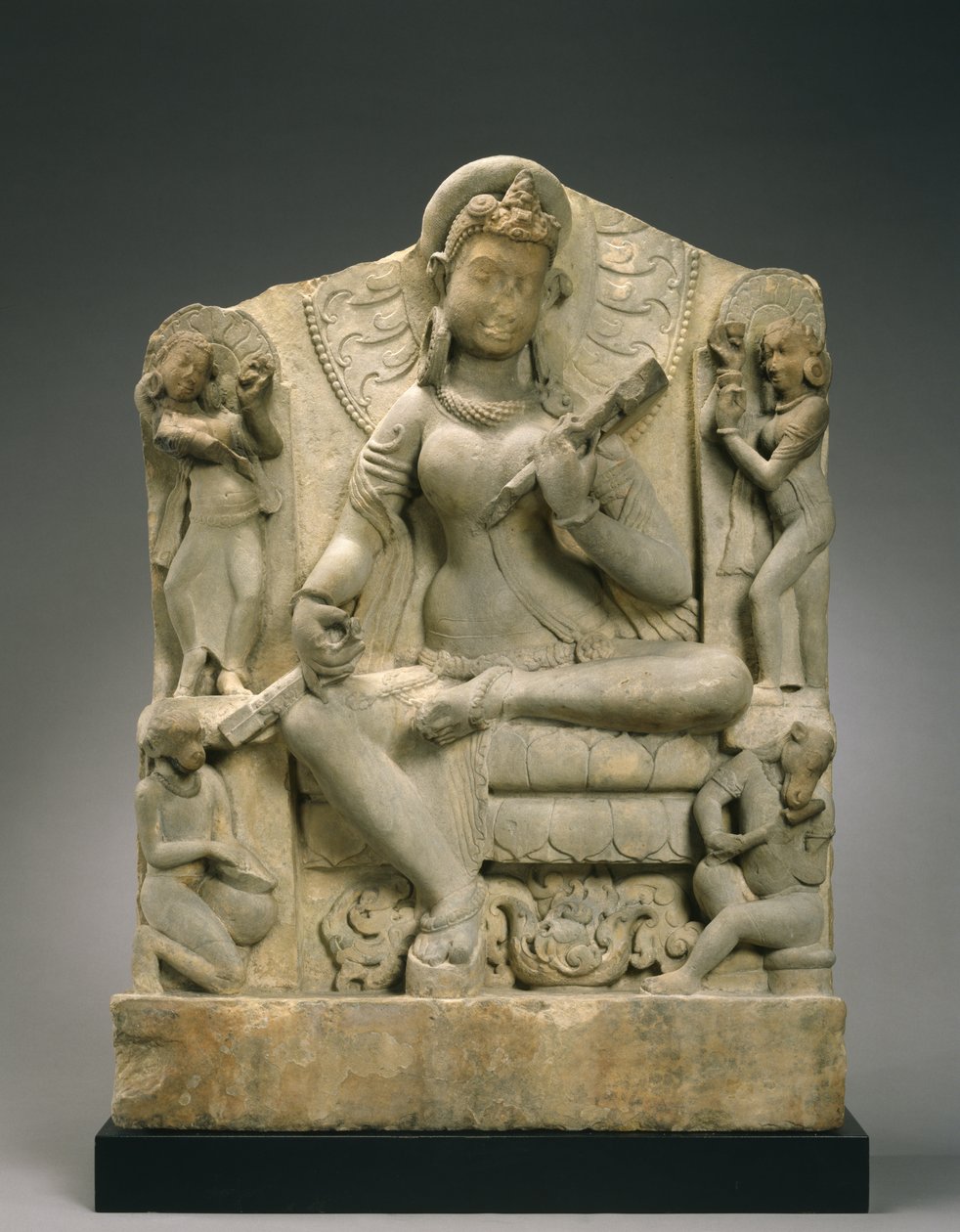 Sarasvati (homokkő) alkotó: Indian School