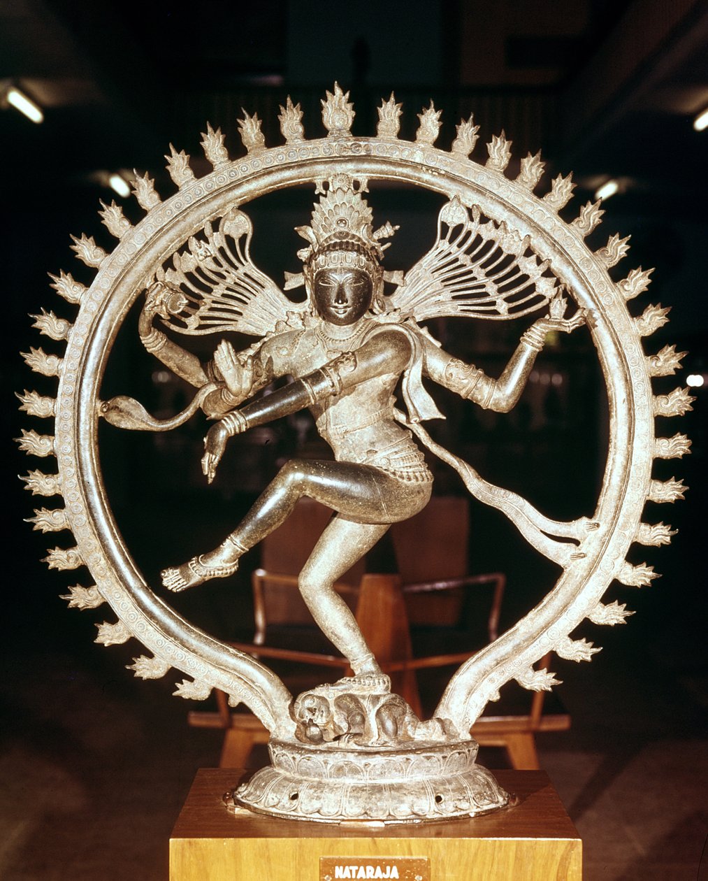 Shiv Nataraja, Kankoduthavanitamból, Tanjore (bronz) alkotó: Indian School