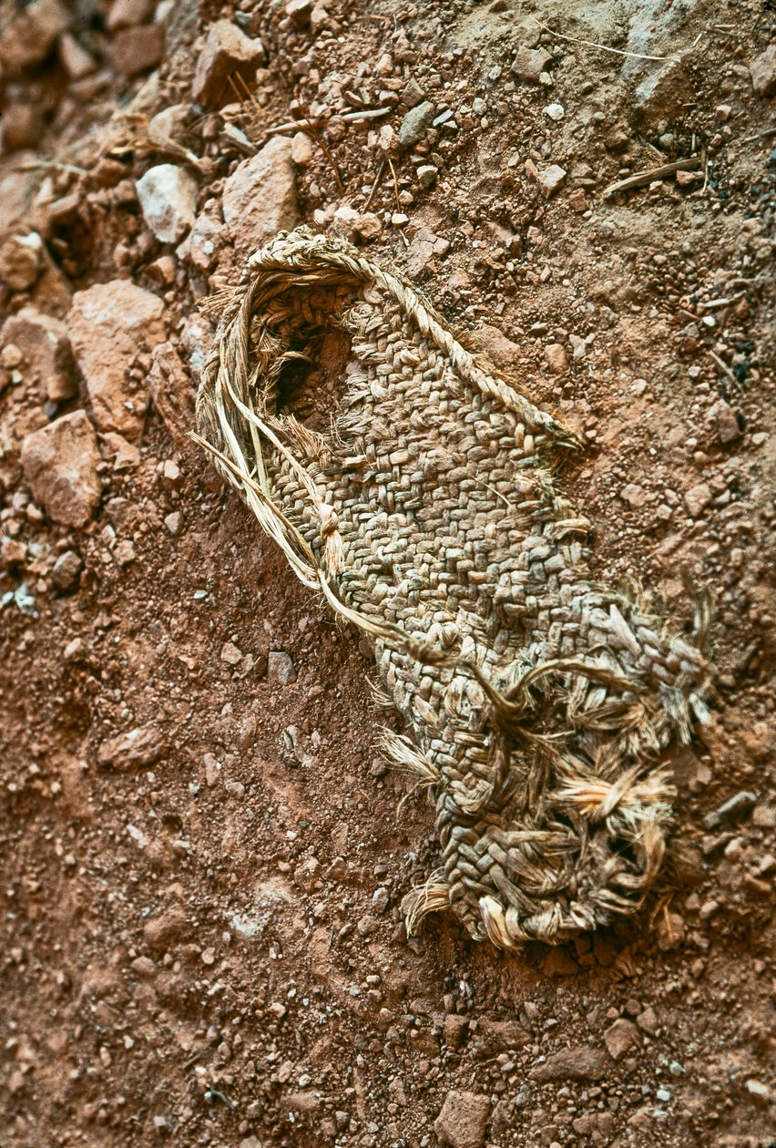 Anasazi kézzel készített szandál Grand Gulch-ban, Utah államban, 2009 (fotó) alkotó: Ira Block