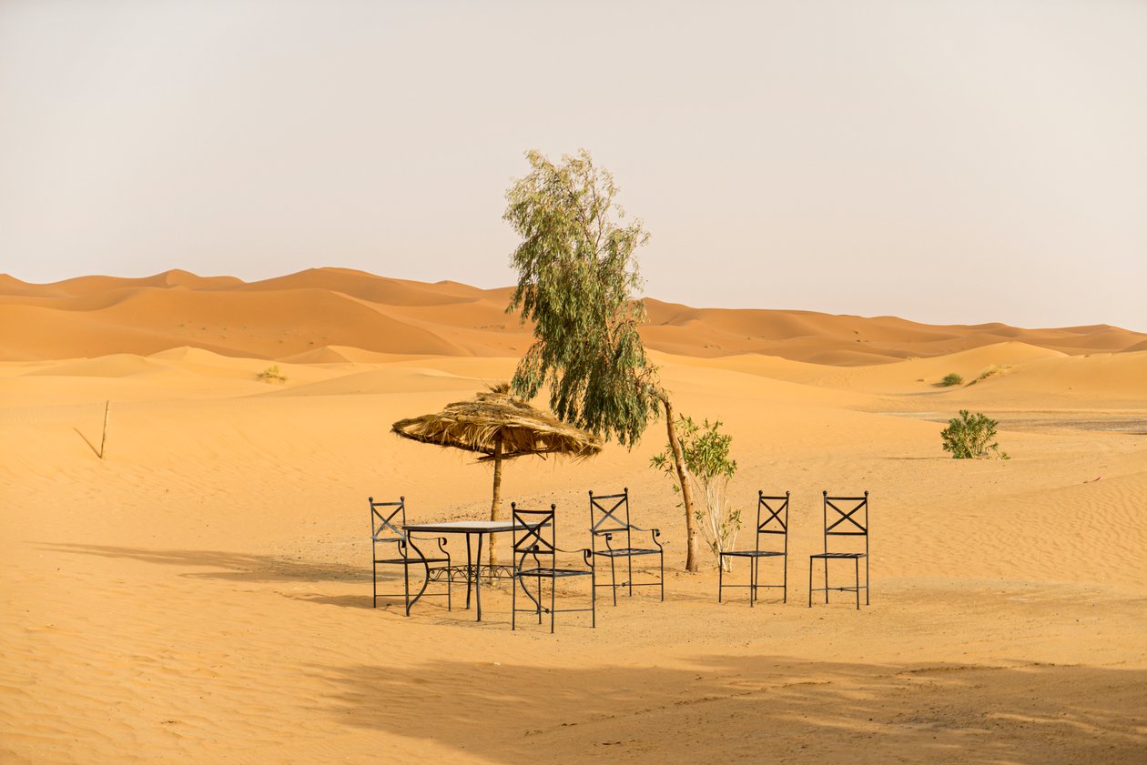 Sivatagi jelenetek egy szálloda közelében Erg Chebbi, Merzouga, Marokkó, 2014 (fotó) alkotó: Ira Block