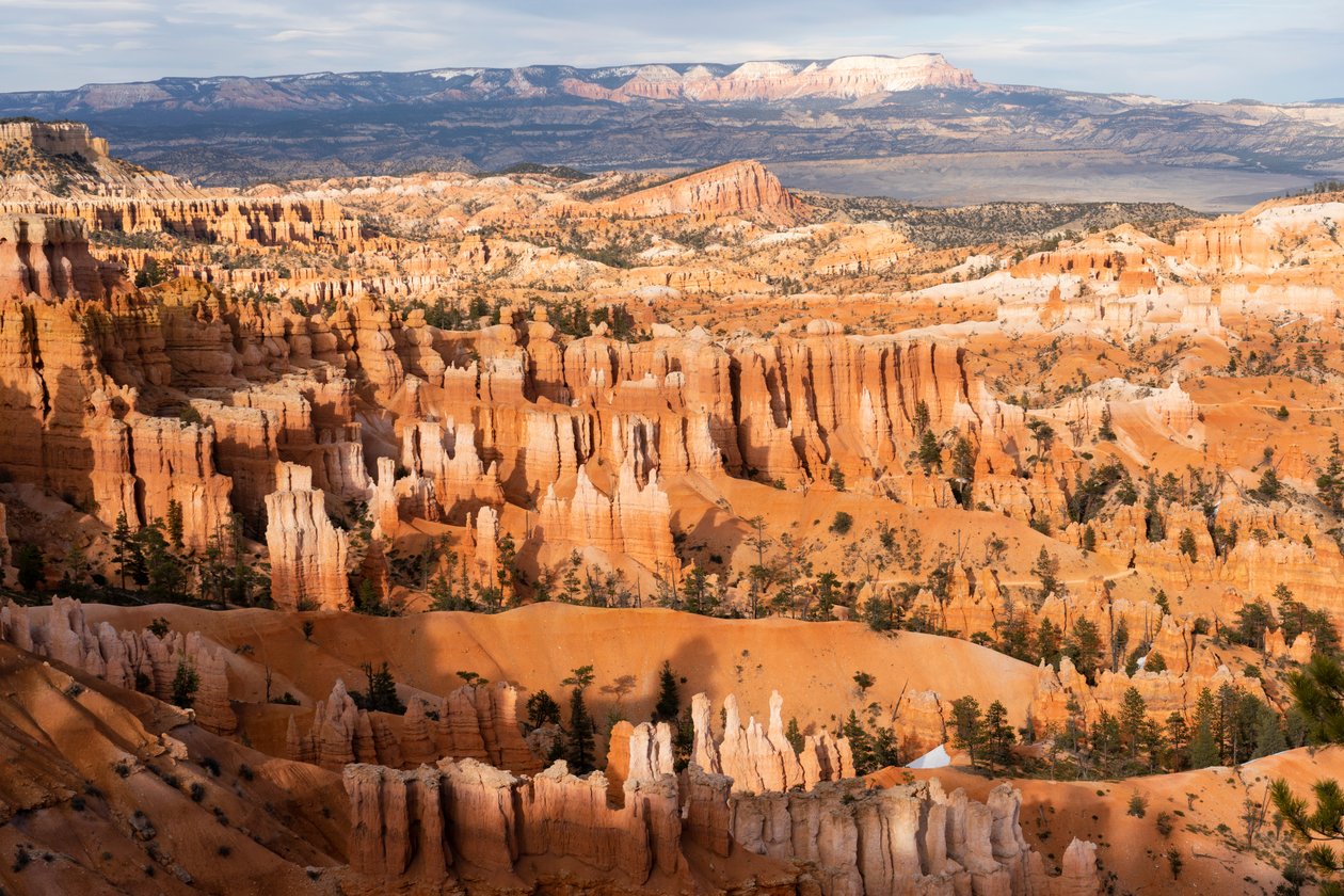 Hoodoos - erózió által létrehozott tornyok - a Bryce Canyon Nemzeti Parkban, Utah államban, 2019 (fotó) alkotó: Ira Block