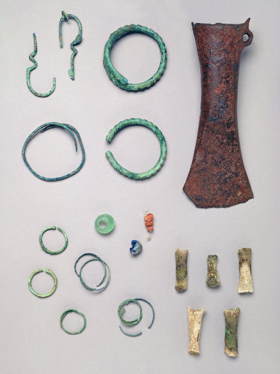 Egy gyermek sírjának tartalma Barrow II-ből, Váci I. sír alkotó: Iron Age
