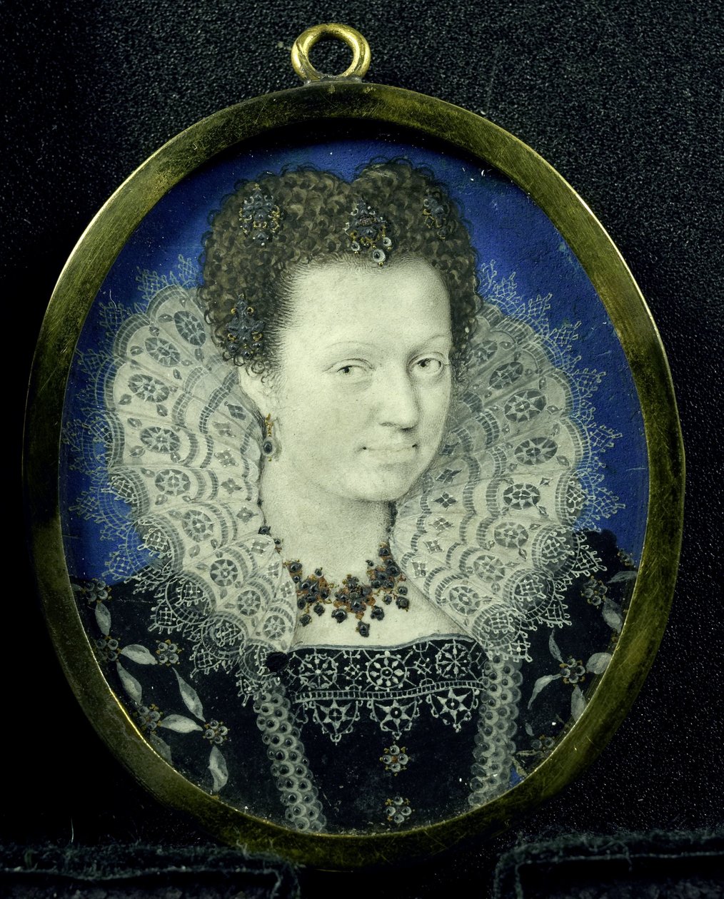 Női portré, 1600-17 (pergamen, fém és üveg) alkotó: Isaac (attr. to) Oliver
