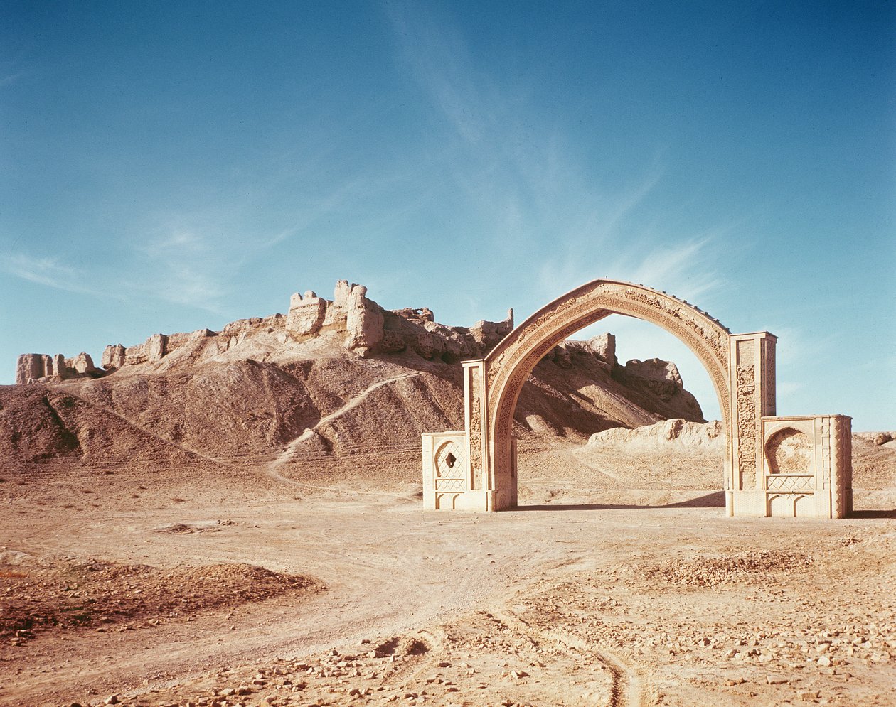 A Qalai Bost, 962-1186 körül alkotó: Islamic School