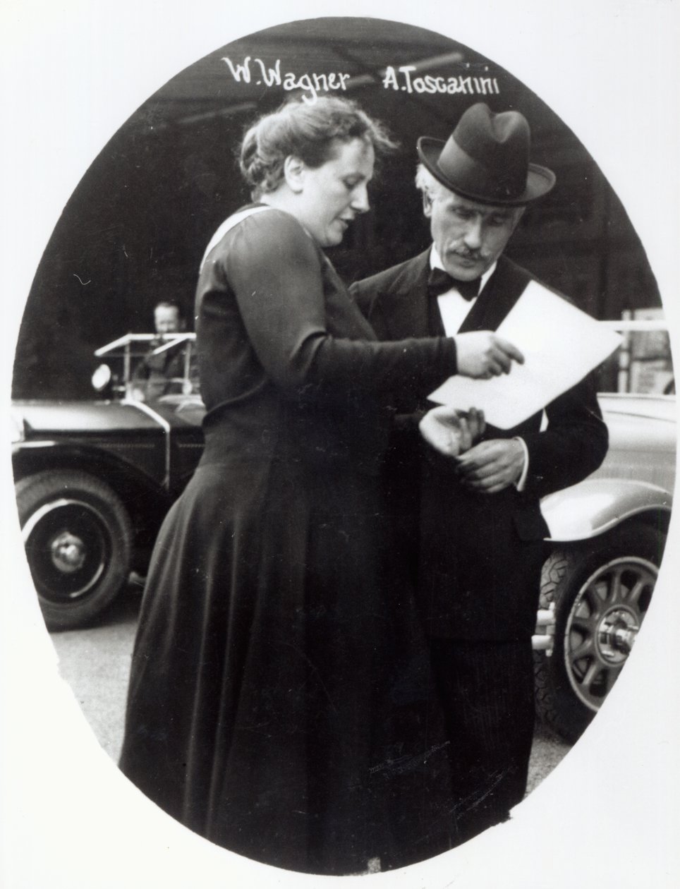 Winifred Wagner (1897-1980) és Arturo Toscanini (1867-1957) portréja, 1930-31 körül alkotó: Italian Photographer