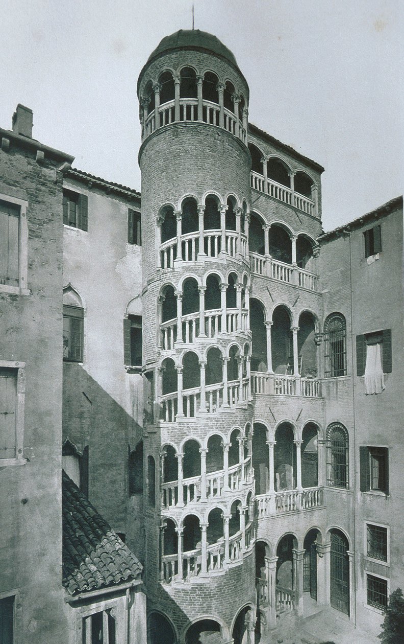 Kilátás a Palazzo Contarini del Bovolóra alkotó: Italian Photographer