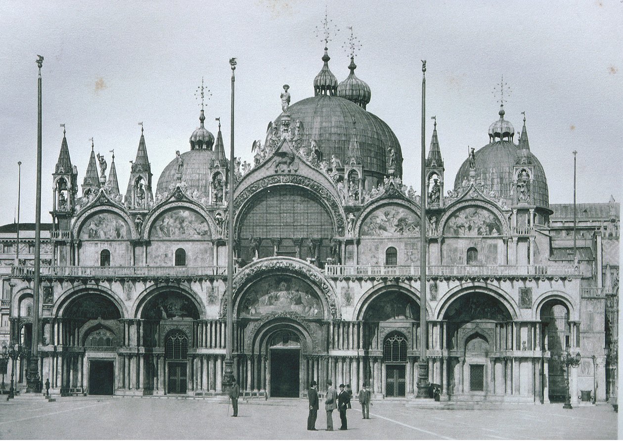 Kilátás a San Marco-bazilikára alkotó: Italian Photographer