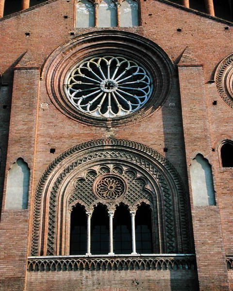 Déli fekvésű rózsaablak alkotó: Italian School