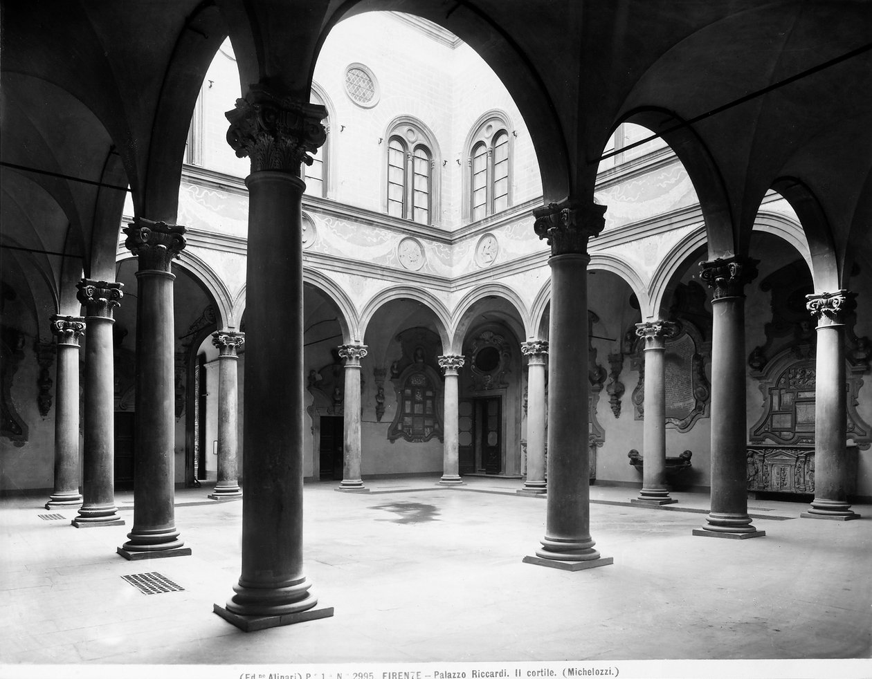 A Palazzo Medici Riccardi udvara, Firenze, Olaszország, 1890 körül (f/w fotó) alkotó: Italian Photographer