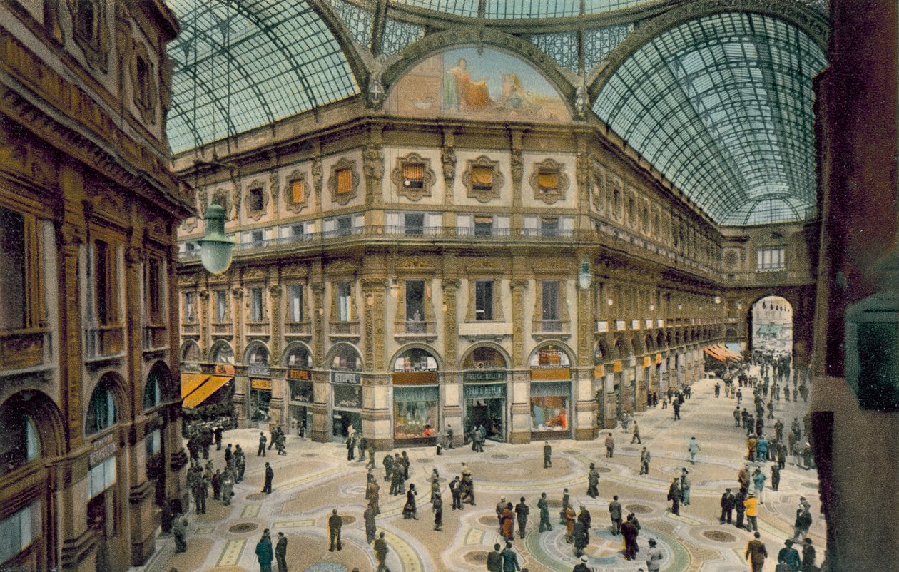 Milano / Milánó: A Galleria Vittorio Emanuele II belső tere (színes fotó) alkotó: Italian Photographer