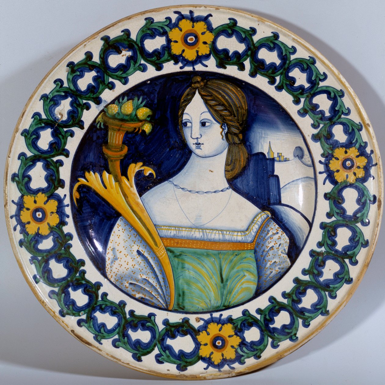 Deruta decoree kerámia tányér női portréval. 1510 körül Sevres. Porcelán gyártás alkotó: Italian School