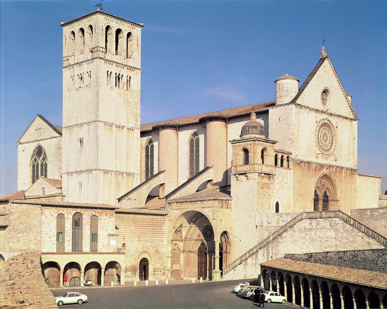 A felső- és alsótemplom külseje, 1228-53 alkotó: Italian School