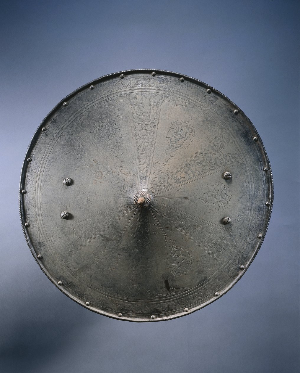 Rondache, vagy kerek pajzs, 1550-1600 körül alkotó: Italian School