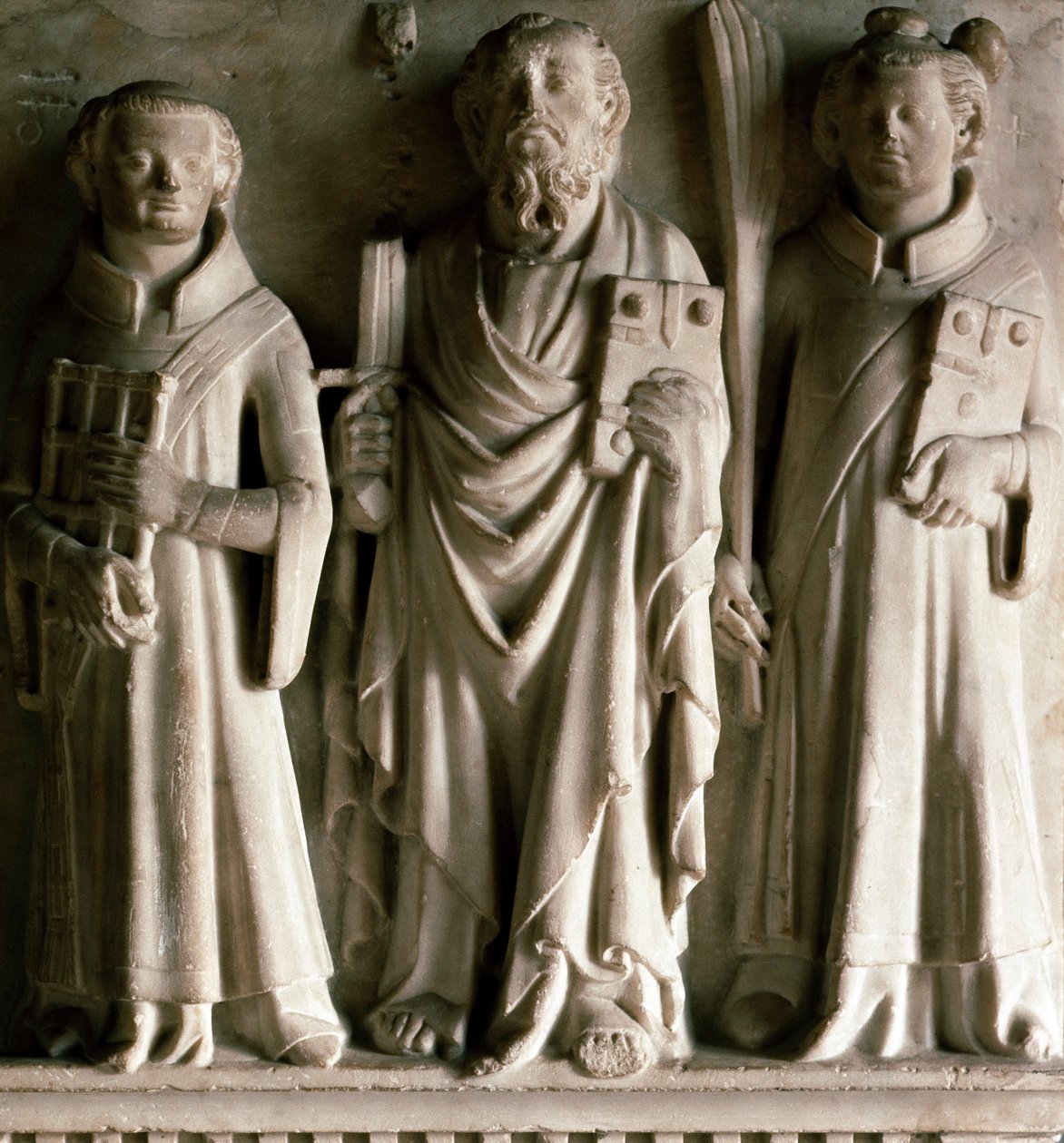 Saint Paul, Saint Laurent és Saint Etienne Bas dombormű a Campione iskolából. Az olaszországi Castelseprióból. 14. századi Milánó, museo d