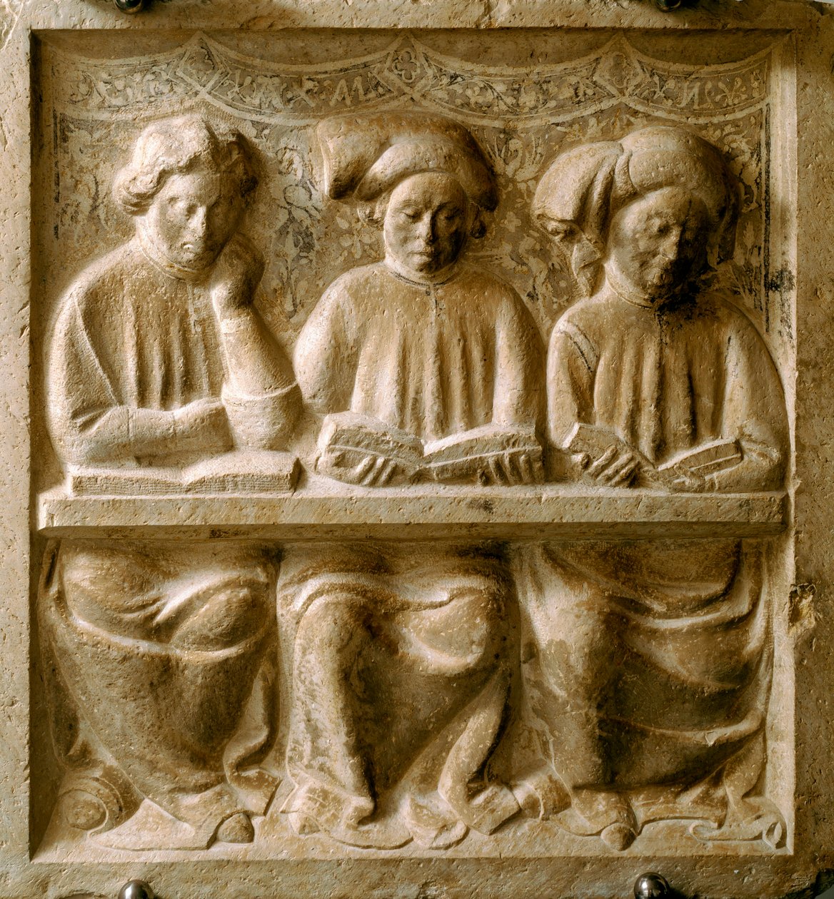 Tanfolyamot követő hallgatók. (Alacsony márvány dombormű, 14. század eleje) alkotó: Italian School